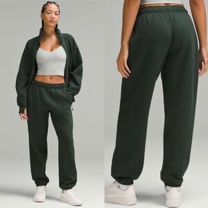 Lululemon Scuba Mid-Rise Oversized Jogger *Regular